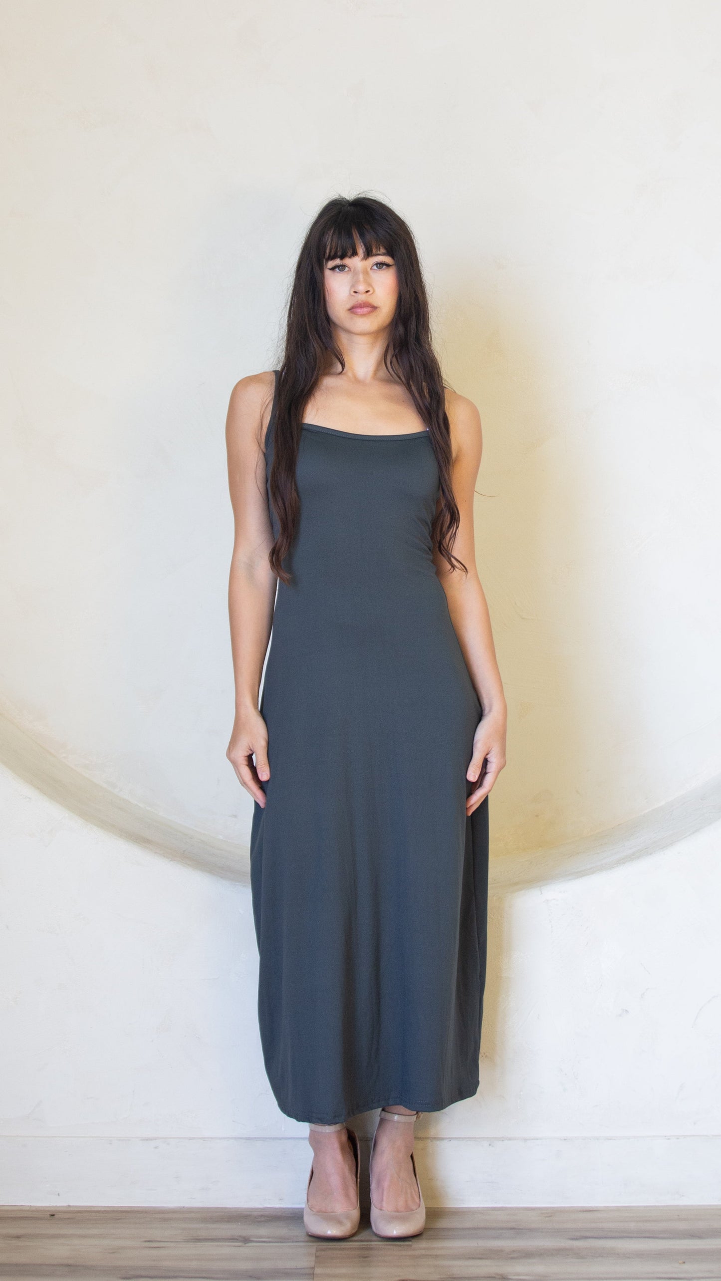 Backless long gray dress